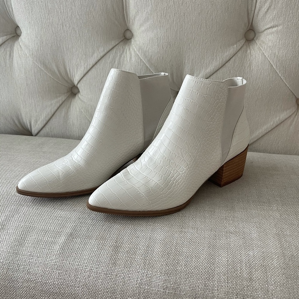 White snakeskin bootie